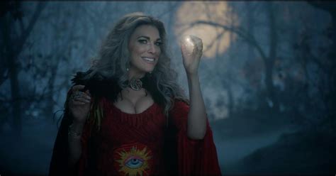 Mother witch makes a comeback in Hocus Pocus 2